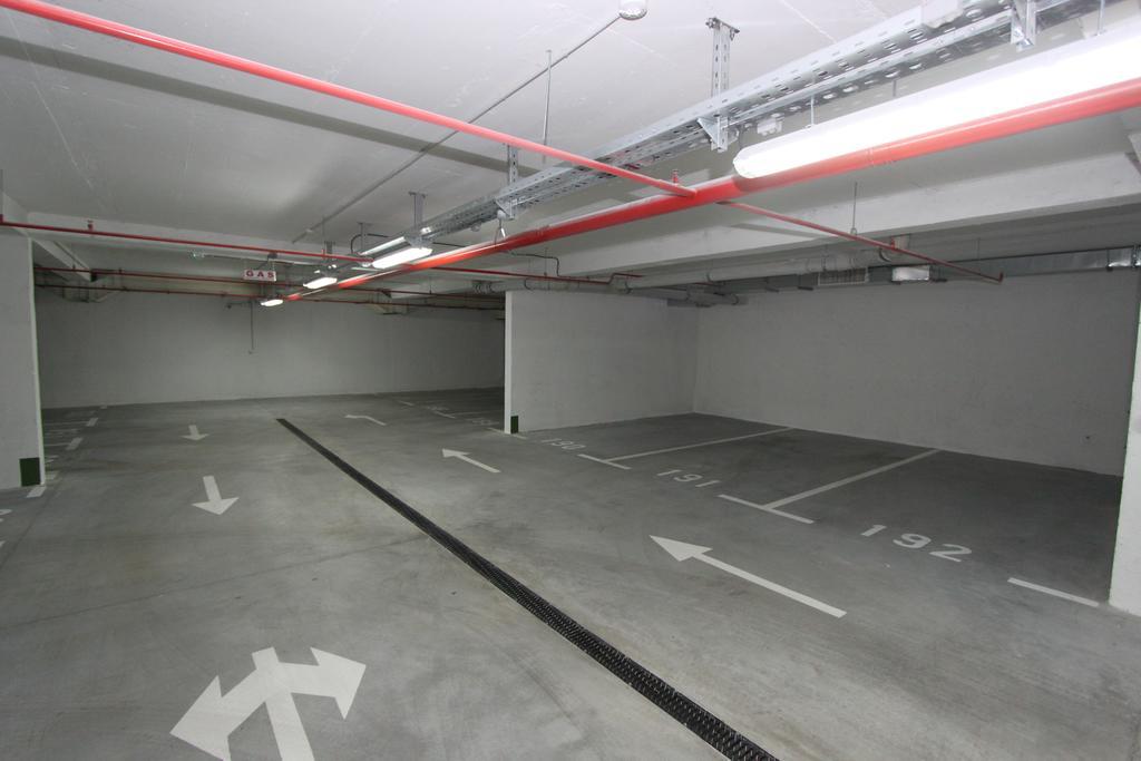 Riviera New Belgrade Apartment, Parking 5 Eur Per Day Dış mekan fotoğraf